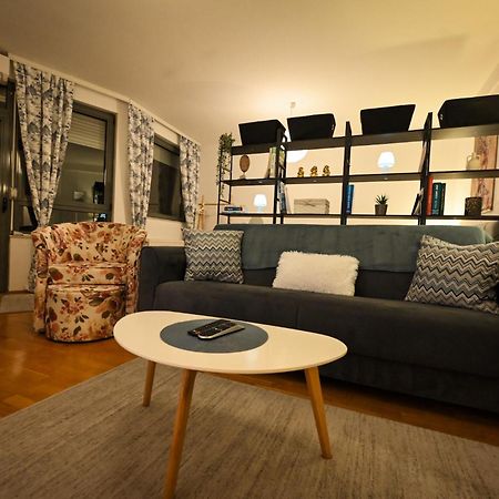 L&B Studio Apartment 普里什蒂纳 外观 照片
