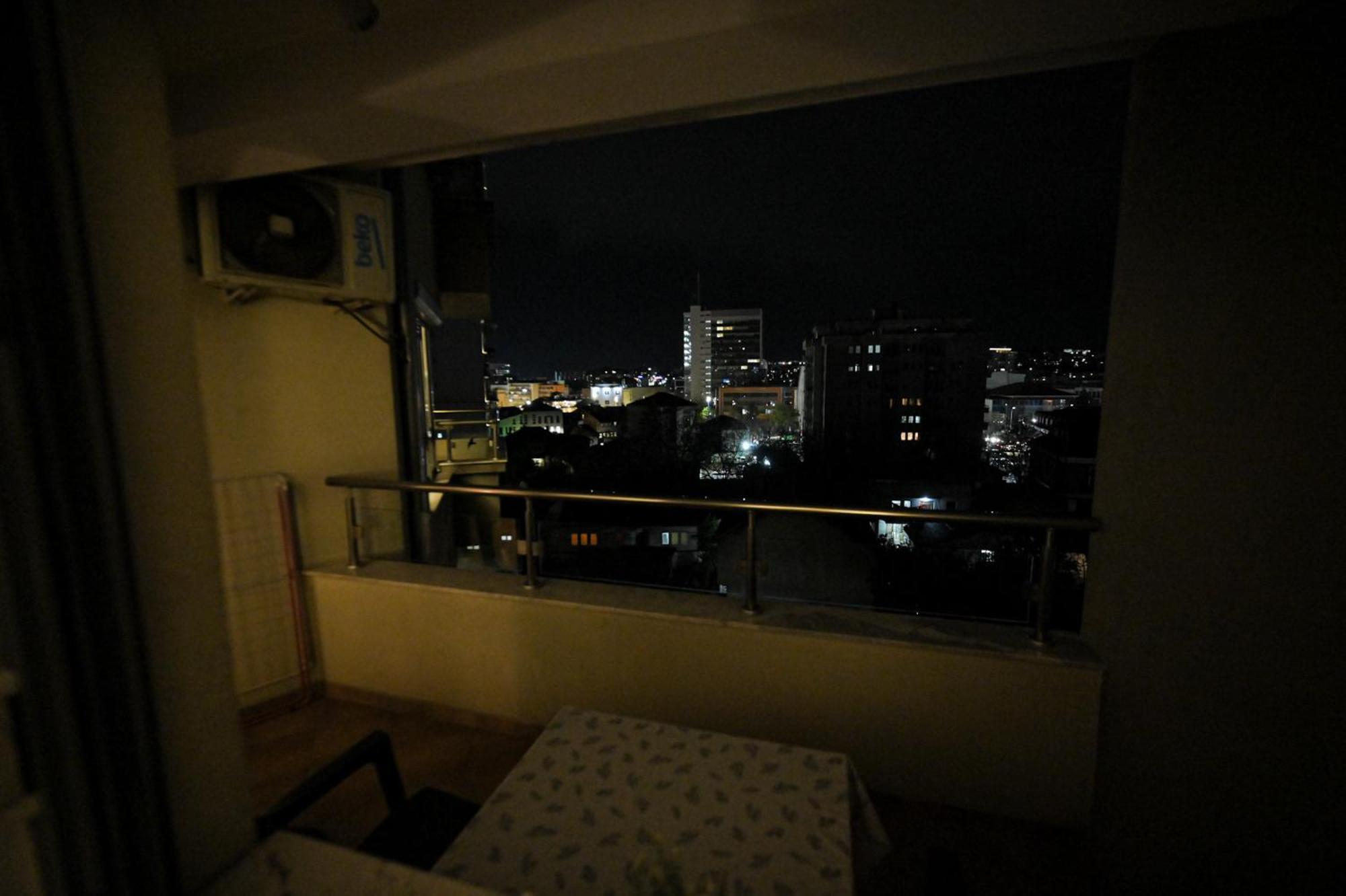 L&B Studio Apartment 普里什蒂纳 外观 照片